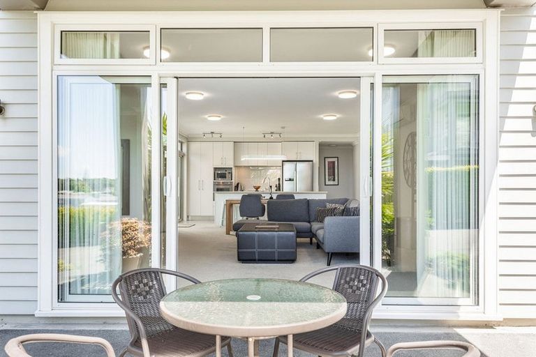 Photo of property in 16 Plantation Terrace, Orewa, 0931