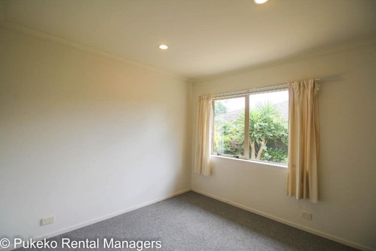 Photo of property in 6 Blackwood Drive, Wattle Downs, Auckland, 2103