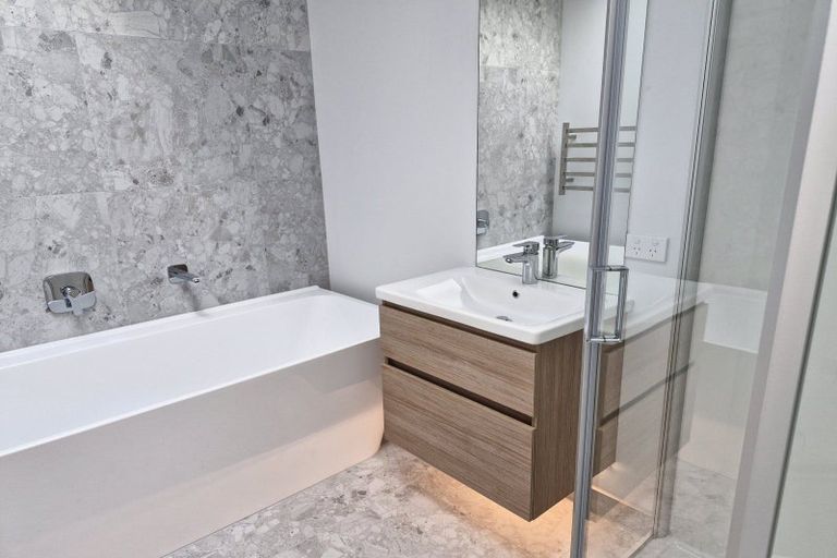 Photo of property in 121 Wooing Tree Avenue, Cromwell, 9310