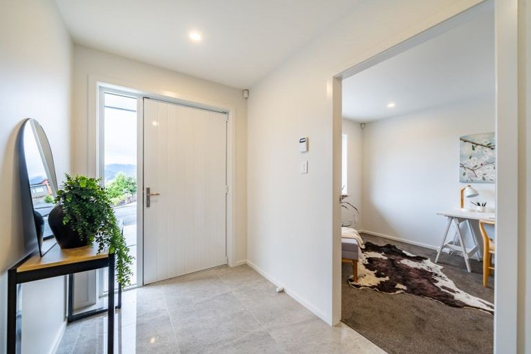 Photo of property in 64 Riverstone Drive, Riverstone Terraces, Upper Hutt, 5018