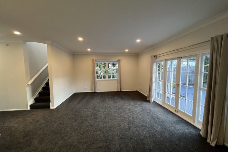 Photo of property in 1/28 Beach Road, Castor Bay, Auckland, 0620