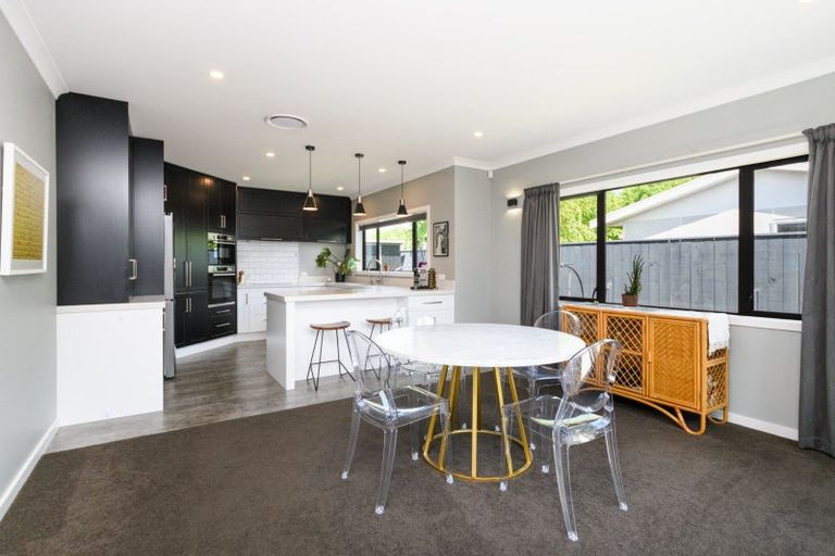 Photo of property in 14a Colombo Street, Hokowhitu, Palmerston North, 4410
