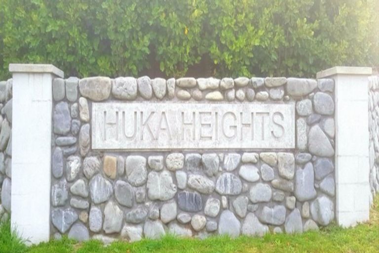 Photo of property in 66 Huka Heights Drive, Rangatira Park, Taupo, 3330