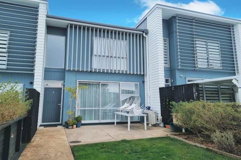 Photo of property in 61 Caldera Drive, Long Bay, Auckland, 0630