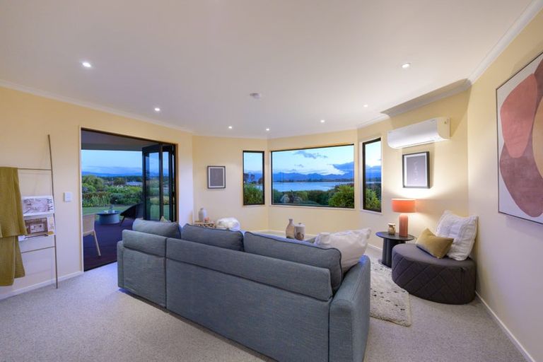 Photo of property in 6 Coutts Place, Mapua, 7005