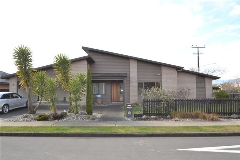 Photo of property in 2 Ernest Place, Brightwater, 7022