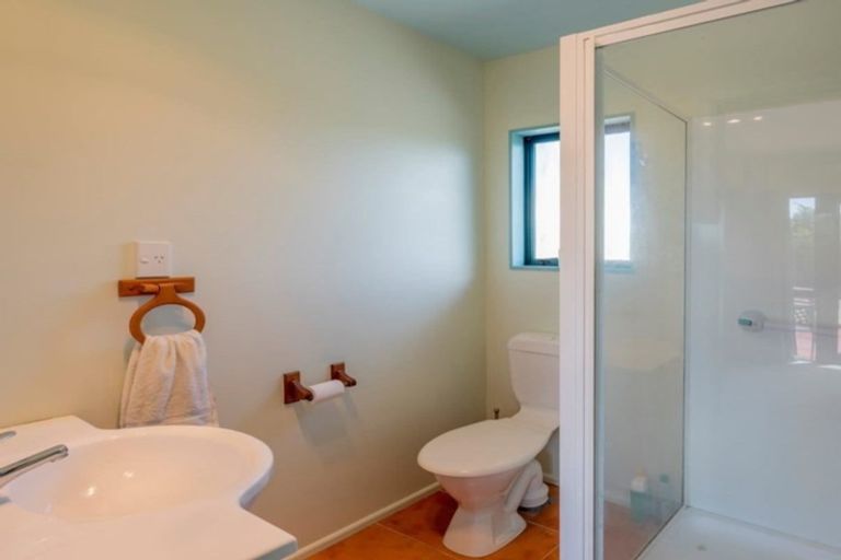 Photo of property in 7 Barrett Drive, Waikanae Beach, Waikanae, 5036