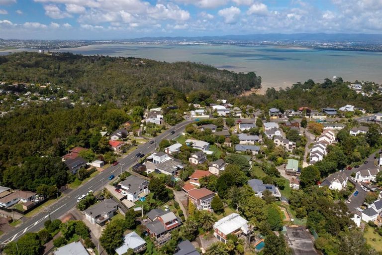 Photo of property in 2/35a Rangatira Road, Beach Haven, Auckland, 0626