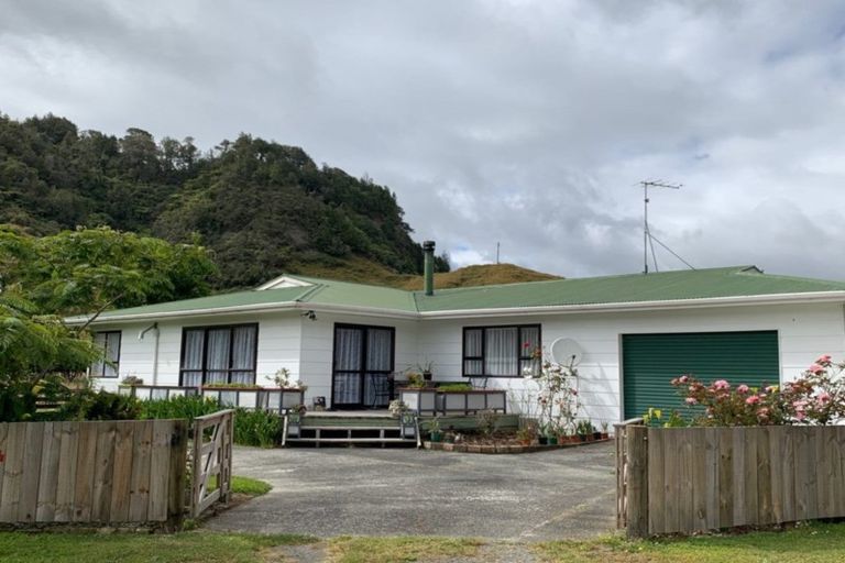 Photo of property in 14 Okau Road, Ahititi, Urenui, 4378