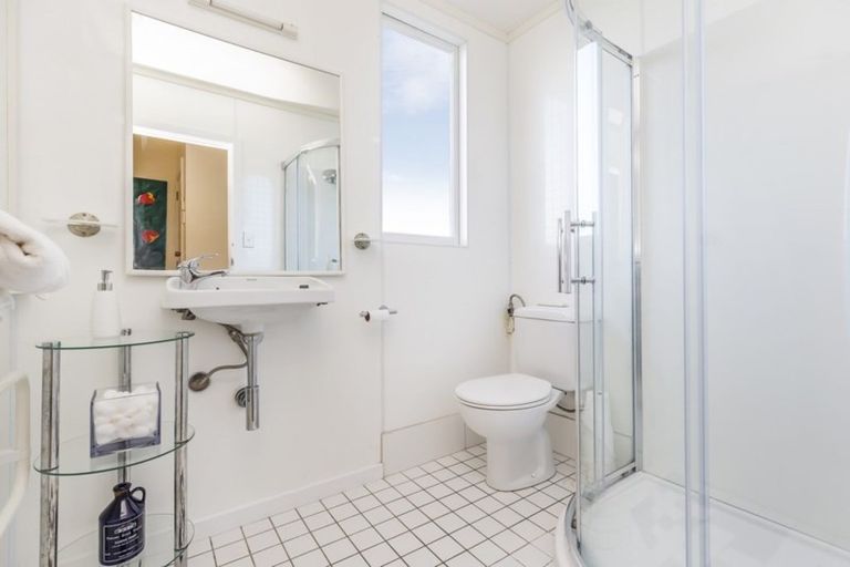 Photo of property in 8 Beere Haven Steps, Seatoun, Wellington, 6022