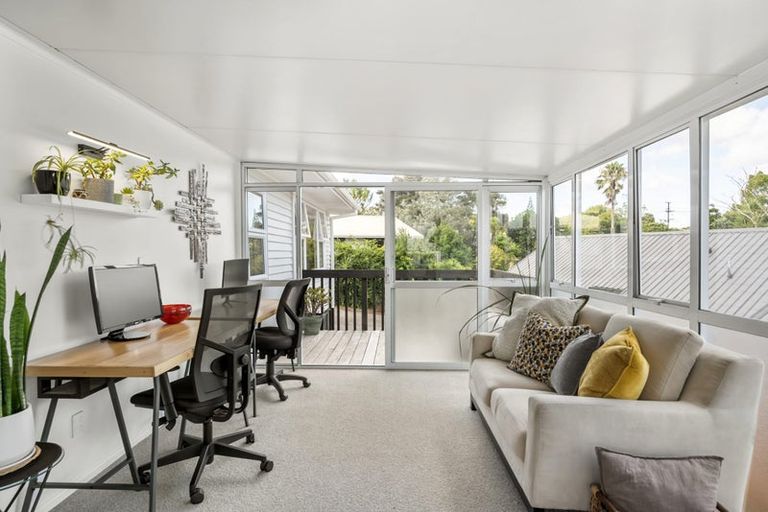 Photo of property in 2/300 Rangatira Road, Beach Haven, Auckland, 0626