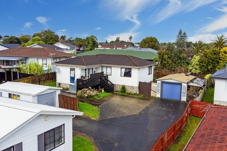 Photo of property in 2/4 Myna Place, Weymouth, Auckland, 2103