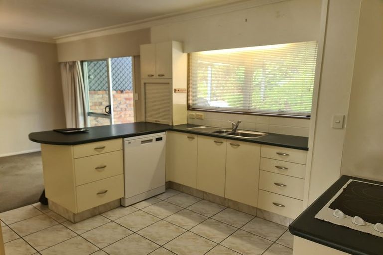 Photo of property in 2/266 Western Hills Drive, Avenues, Whangarei, 0110