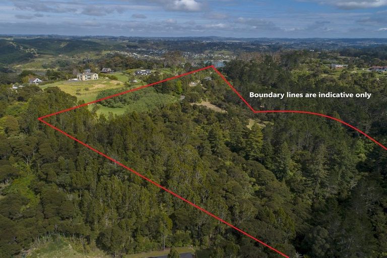 Photo of property in 142 Wade River Road, Wade Heads, Whangaparaoa, 0932