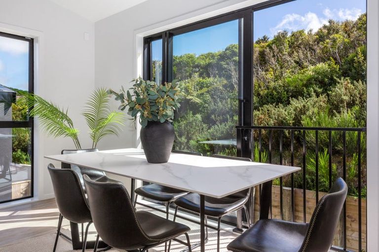 Photo of property in 7 Stockden Place, Karori, Wellington, 6012