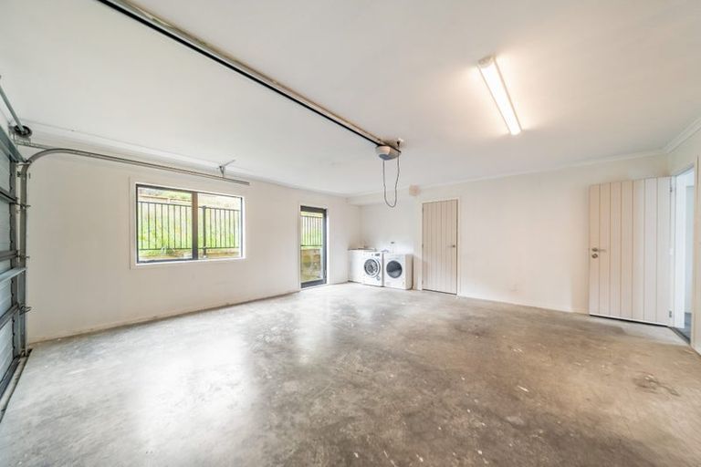 Photo of property in 9 Lowry Heights, Stokes Valley, Lower Hutt, 5019