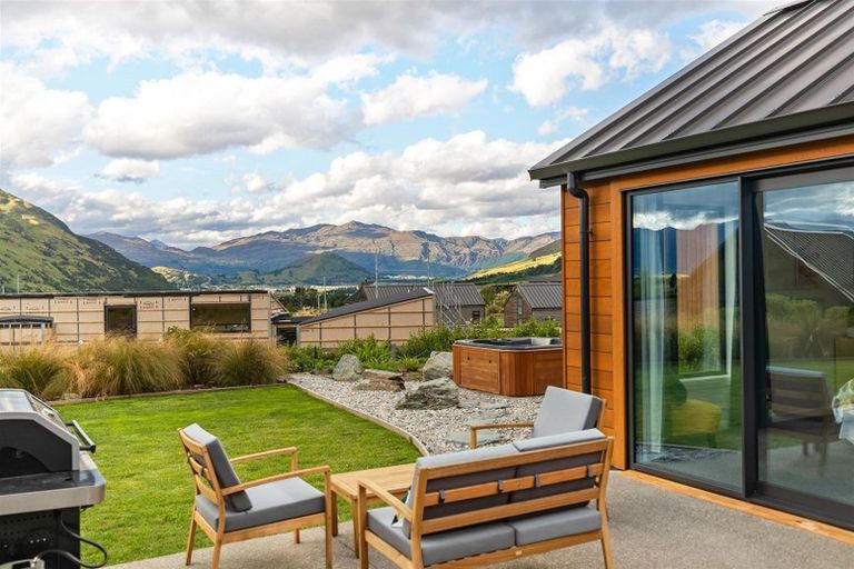 Photo of property in 2 Big Valley Drive, Jacks Point, Queenstown, 9371