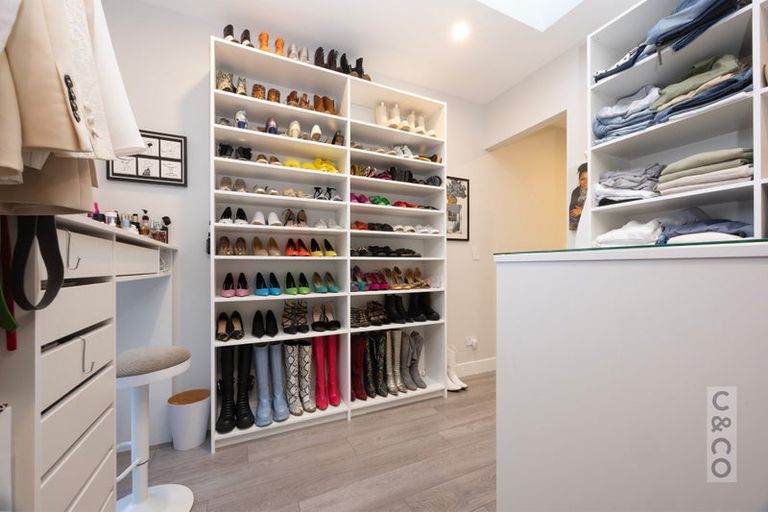 Photo of property in 21 Vogwill Road, Kumeu, 0810