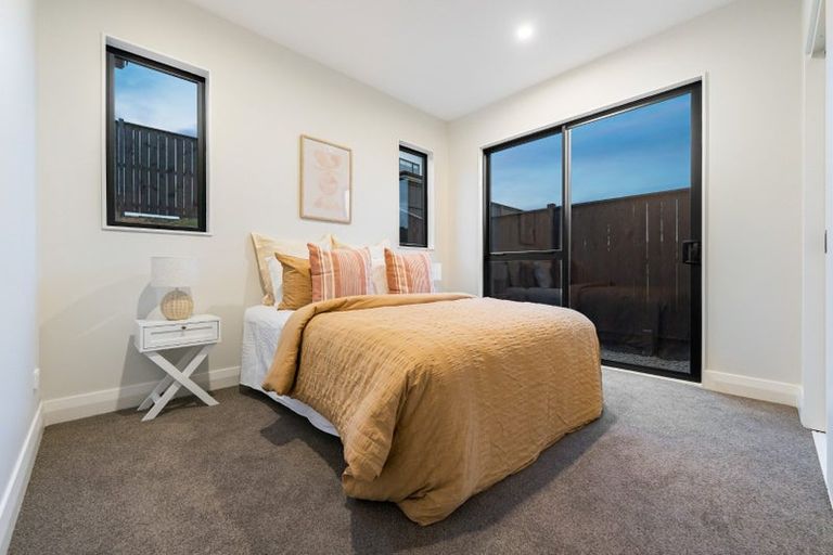 Photo of property in 28 Evergreen Parade, Rosehill, Papakura, 2113