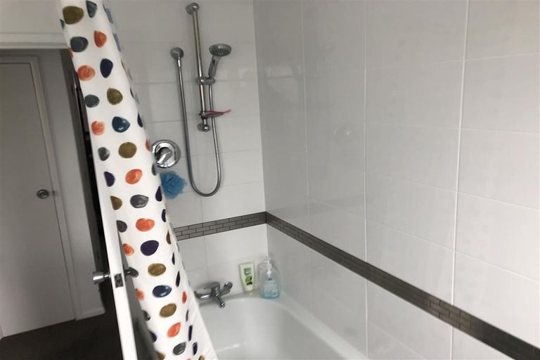 Photo of property in 11 Meeanee Quay, Westshore, Napier, 4110