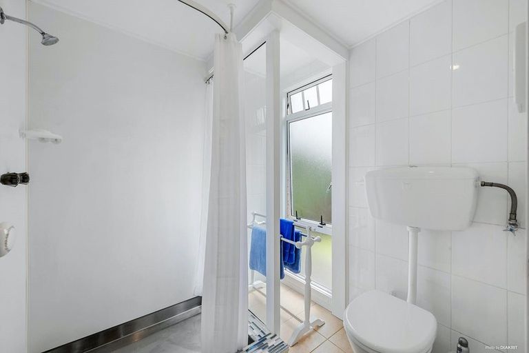 Photo of property in 10 Serrita Avenue, Sunnyhills, Auckland, 2010