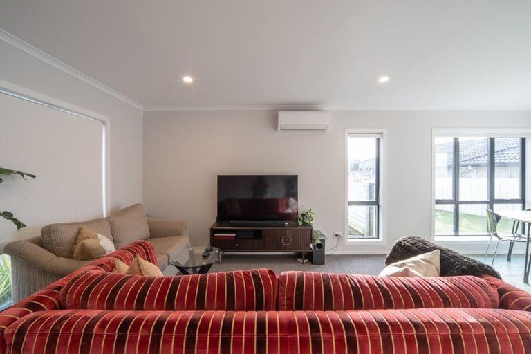 Photo of property in 12 Emmadale Lane, Hamilton East, Hamilton, 3216