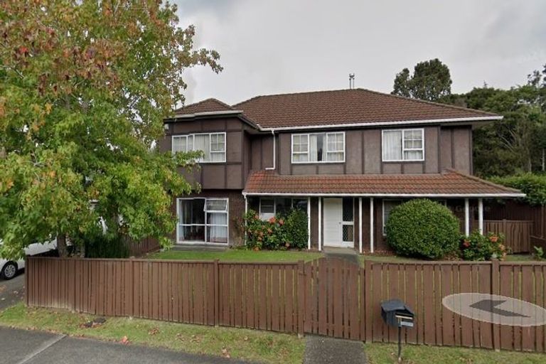 Photo of property in 11 Ravenstone Place, Chatswood, Auckland, 0626