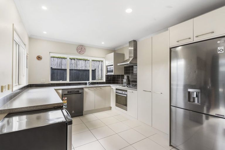 Photo of property in 9a Baird Street, Howick, Auckland, 2014