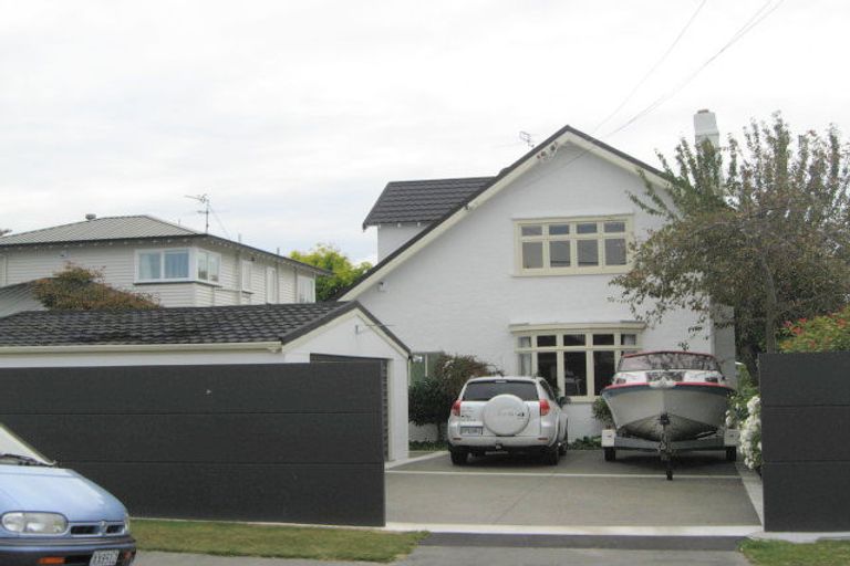 Photo of property in 73 Knowles Street, St Albans, Christchurch, 8052