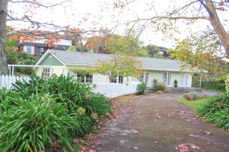 Photo of property in 6a Jeanette Place, Mairangi Bay, Auckland, 0630