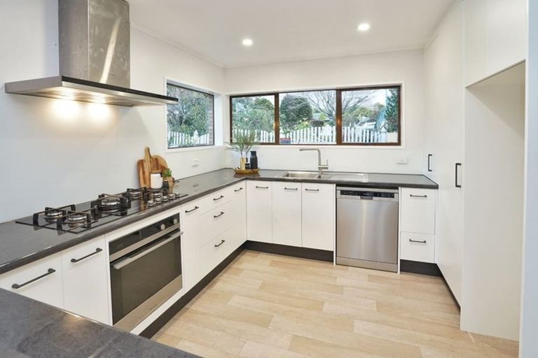 Photo of property in 18 Brookview Court, Queenwood, Hamilton, 3210