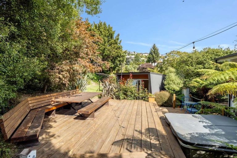 Photo of property in 19 Gunns Crescent, Cashmere, Christchurch, 8022