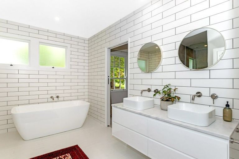 Photo of property in 49 Grant Road, Whataupoko, Gisborne, 4010