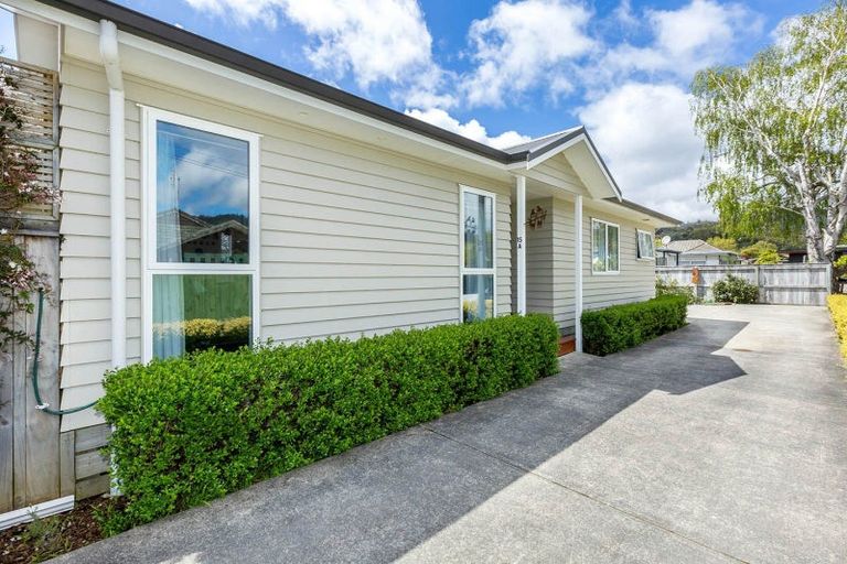 Photo of property in 15a Kiln Street, Silverstream, Upper Hutt, 5019