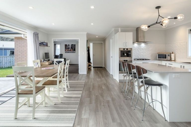 Photo of property in 4 Mckerrow Place, Featherston, 5710