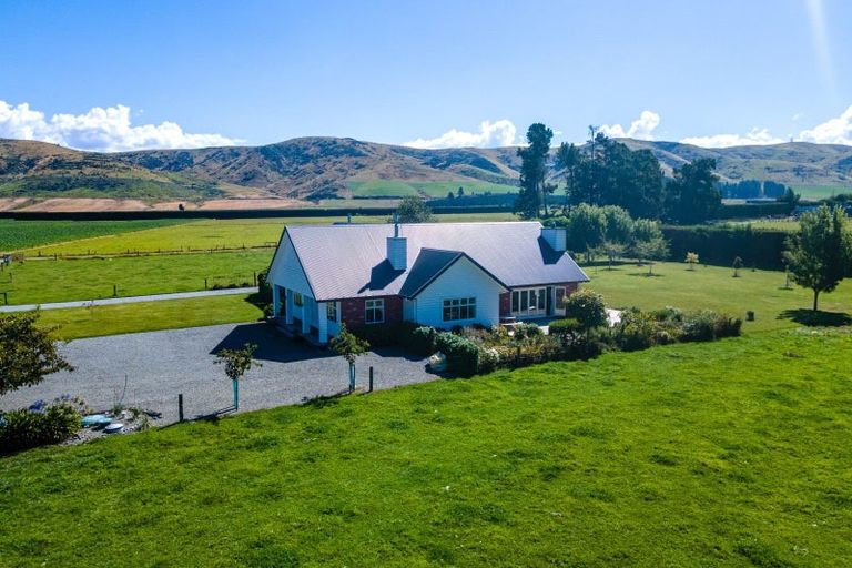 Photo of property in 61 Hekeao Road, Surrey Hills, Ashburton, 7778