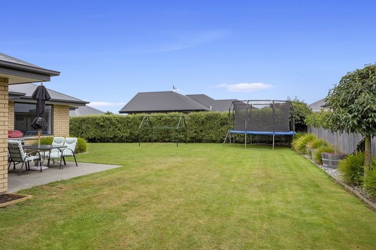 Photo of property in 67 Acacia Avenue, Rangiora, 7400