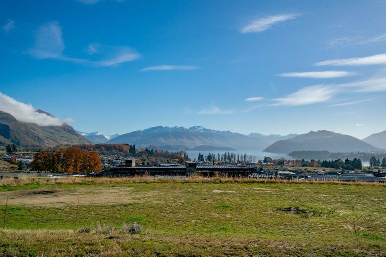 Photo of property in Meadowstone Alpha Series, 2 Petalite Lane, Wanaka, 9305