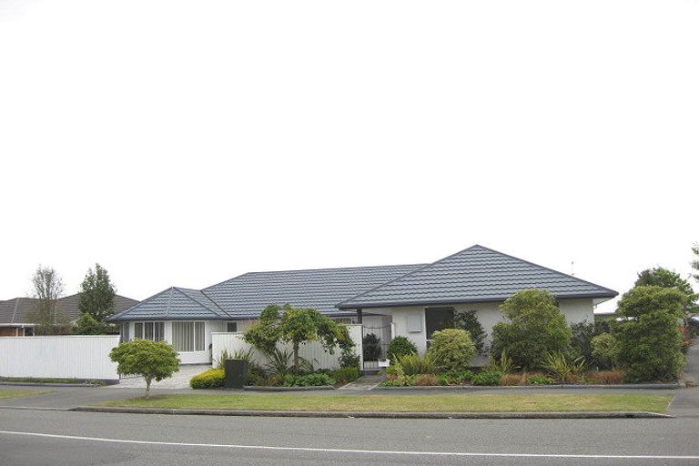 Photo of property in 53 Broadhaven Avenue, Parklands, Christchurch, 8083