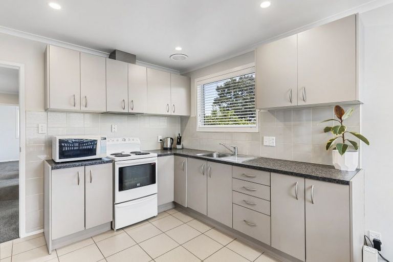 Photo of property in 95 Everglade Drive, Totara Heights, Auckland, 2105