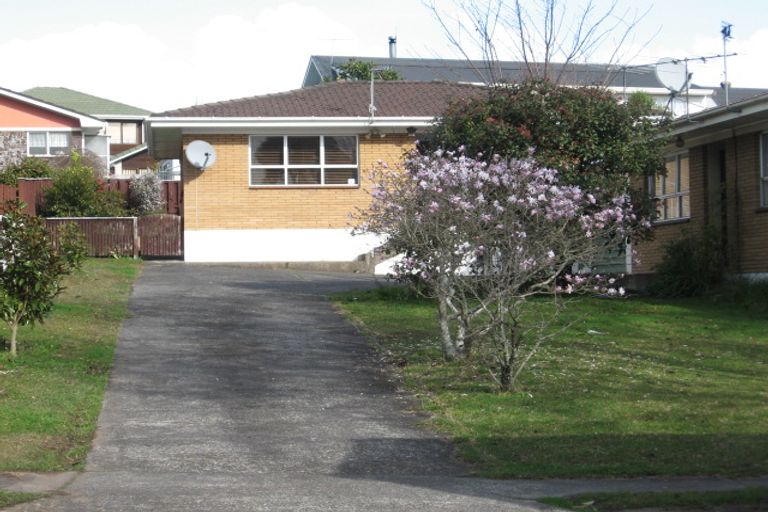 Photo of property in 2/37 Ashdown Place, Pahurehure, Papakura, 2113