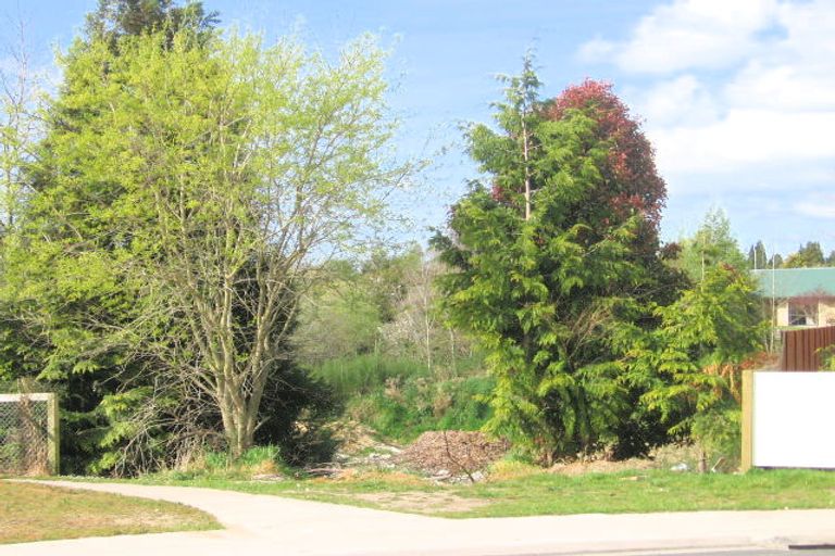 Photo of property in 18 Heaphy Place, Pukehangi, Rotorua, 3015