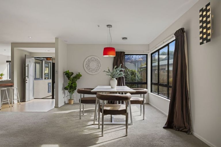 Photo of property in 11 Elva Dawson Place, Arrowtown, 9302