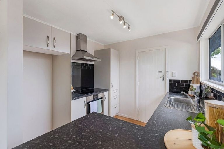 Photo of property in 18 Kaituna Street, Milson, Palmerston North, 4414