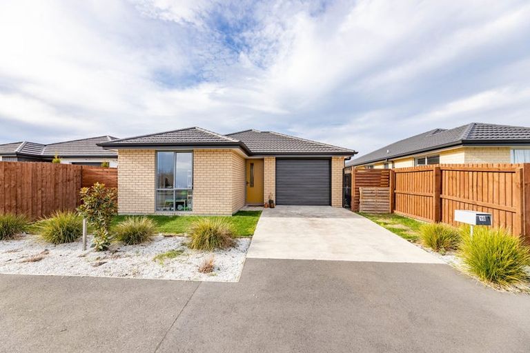 Photo of property in 16 Meyer Crescent, Halswell, Christchurch, 8025