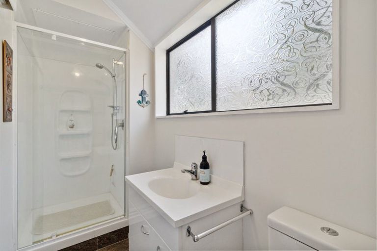 Photo of property in 9 Kaharoa Avenue, Omokoroa, 3114