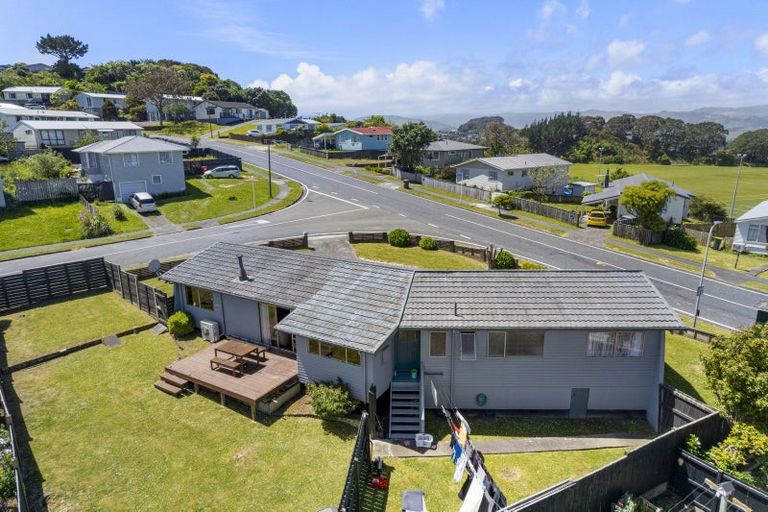 Photo of property in 62 Desert Gold Street, Ascot Park, Porirua, 5024