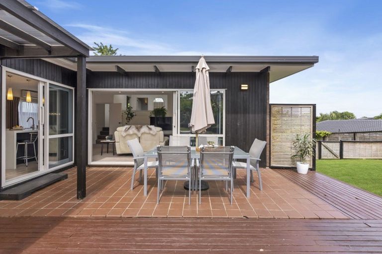 Photo of property in 11 Bacot Place, Howick, Auckland, 2014