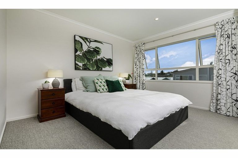 Photo of property in 17 Sanremo Lane, Stanmore Bay, Whangaparaoa, 0932