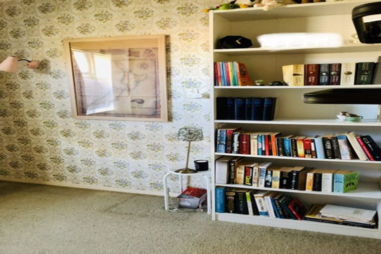 Photo of property in 151 Kings Crescent, Hutt Central, Lower Hutt, 5010